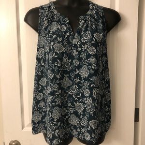 Light Women’s Loft sleeveless blouse